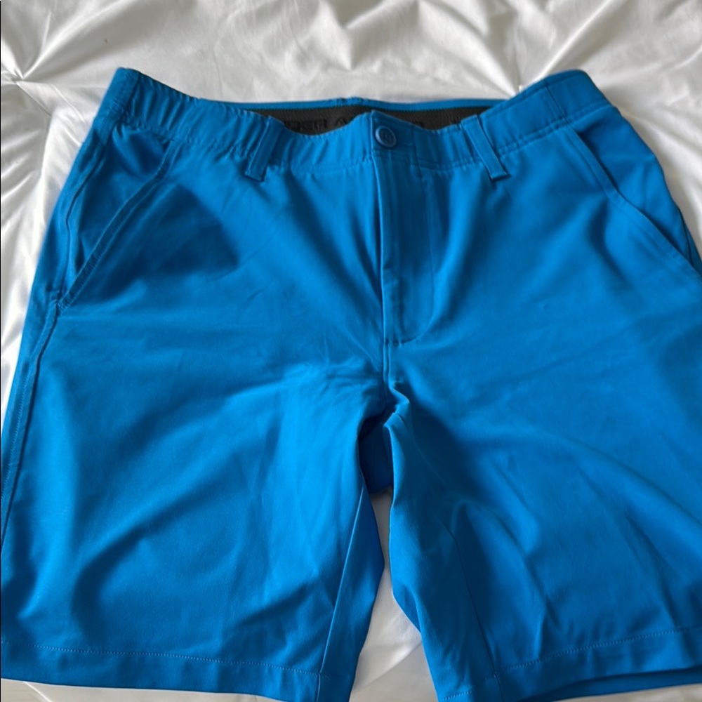 Under Armour golf performance shorts size 32. Bright blue.